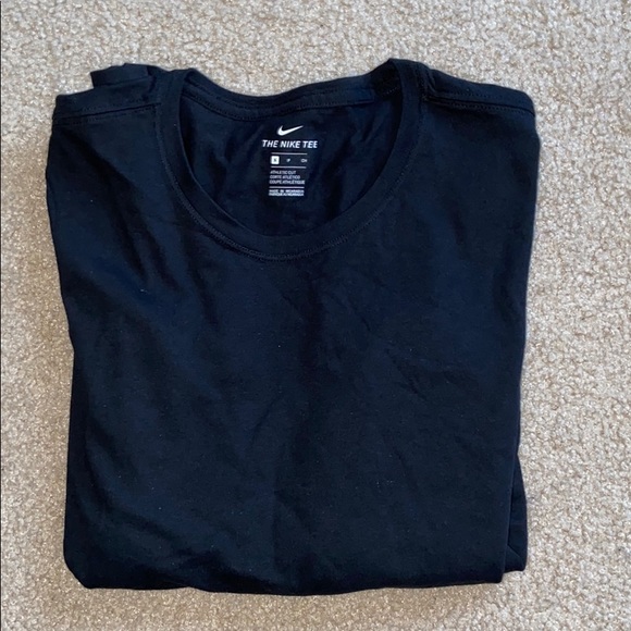 Nike Tops - Women’s Nike Long Sleeve Tee